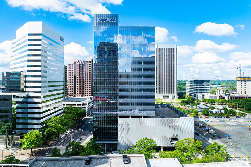 More Photos Of 800 E Canal St, Richmond Office For Lease