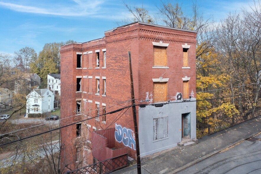 Primary Photo Of 1917 Perrysville Ave, Pittsburgh Apartments For Sale