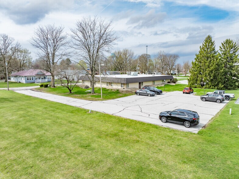 More Photos Of 201 E South St, Markle Medical For Sale