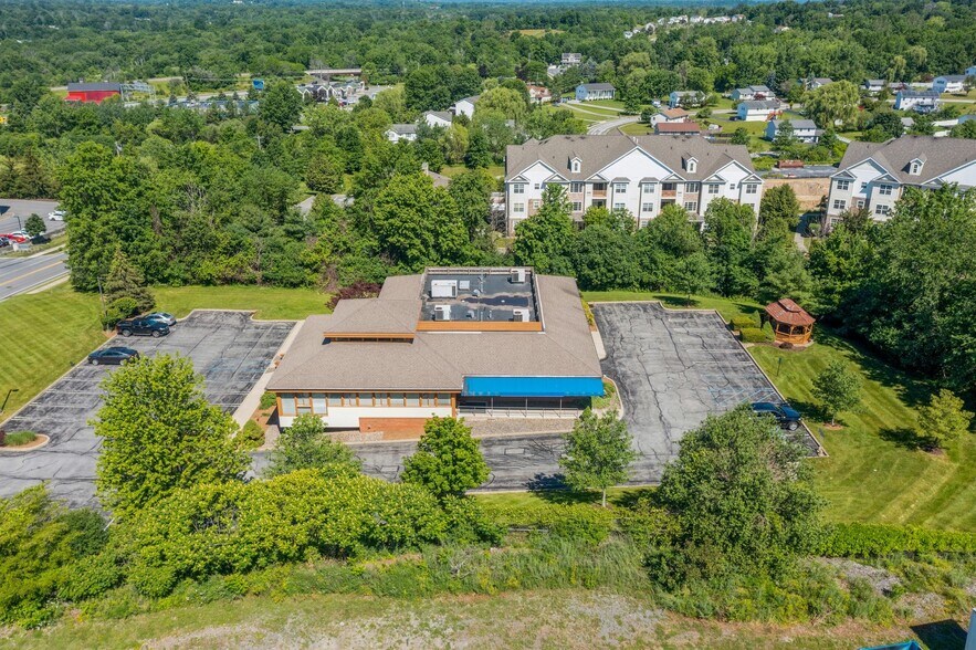 More Photos Of 192 Tower Dr, Middletown Loft Creative Space For Lease