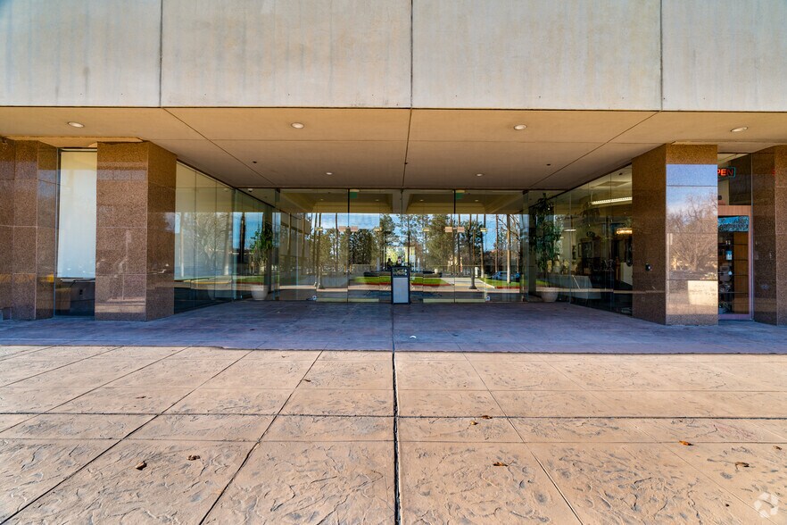 More Photos Of 5060 California Ave, Bakersfield Medical For Lease