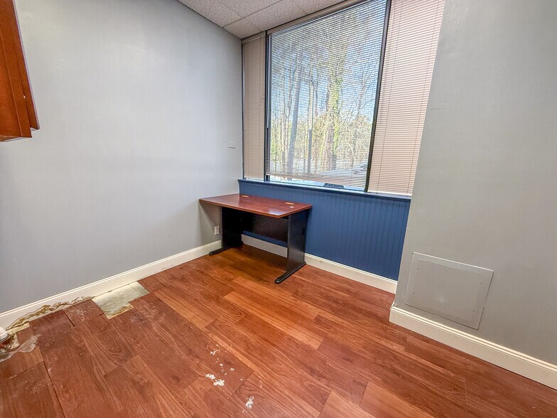 More Photos Of 22335 Exploration Dr, Lexington Park Office For Sale