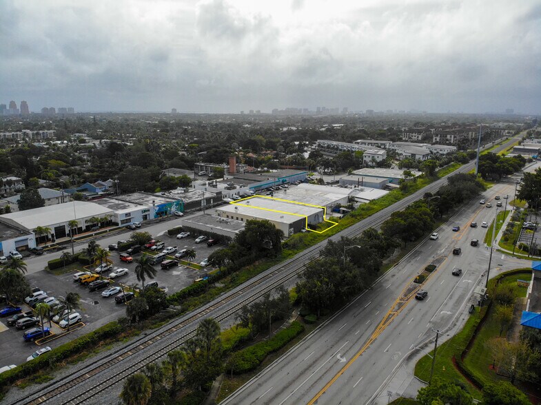 More Photos Of 3031-3035 NE 12th Ter, Oakland Park Warehouse For Lease