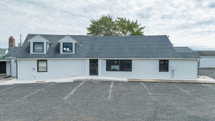 More Photos Of 141 Congamond Rd, Southwick Restaurant For Lease