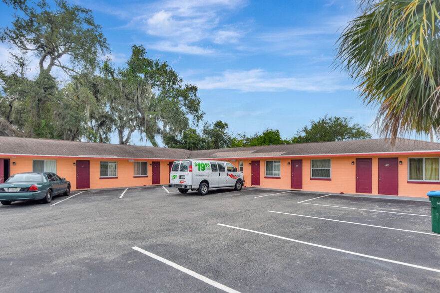 Primary Photo Of 1028 Ridgewood Ave, Daytona Beach Hotel For Sale