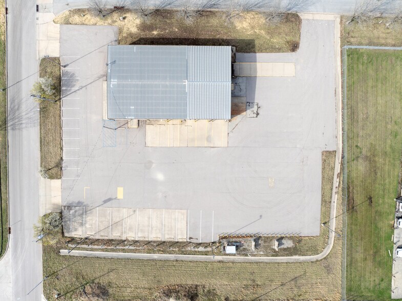 More Photos Of 3702 Hy Point Blvd, Rolla Industrial For Sale