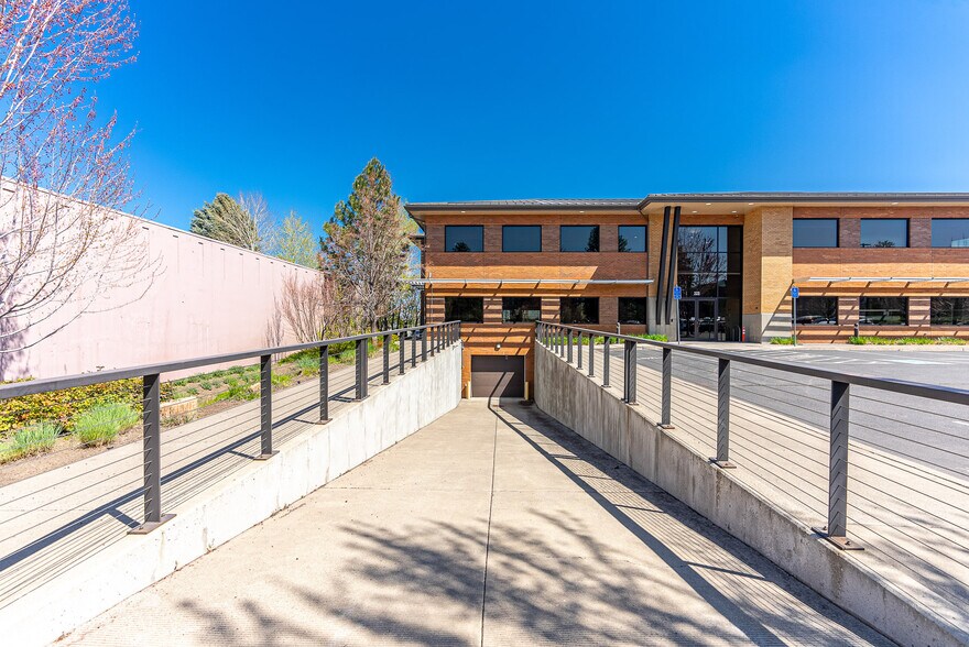 More Photos Of 123 SW Columbia St, Bend Office For Lease