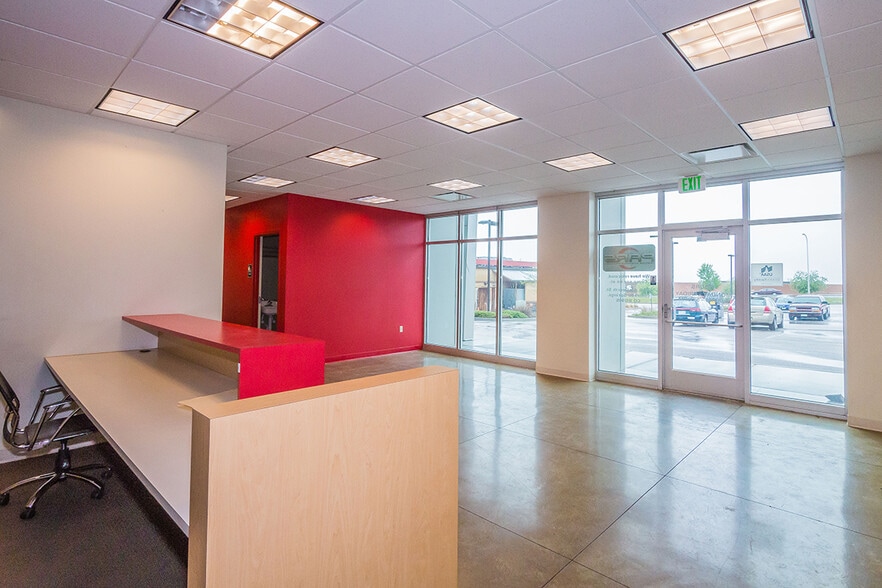 More Photos Of 5706 S Carefree Cir, Colorado Springs Auto Repair For Lease