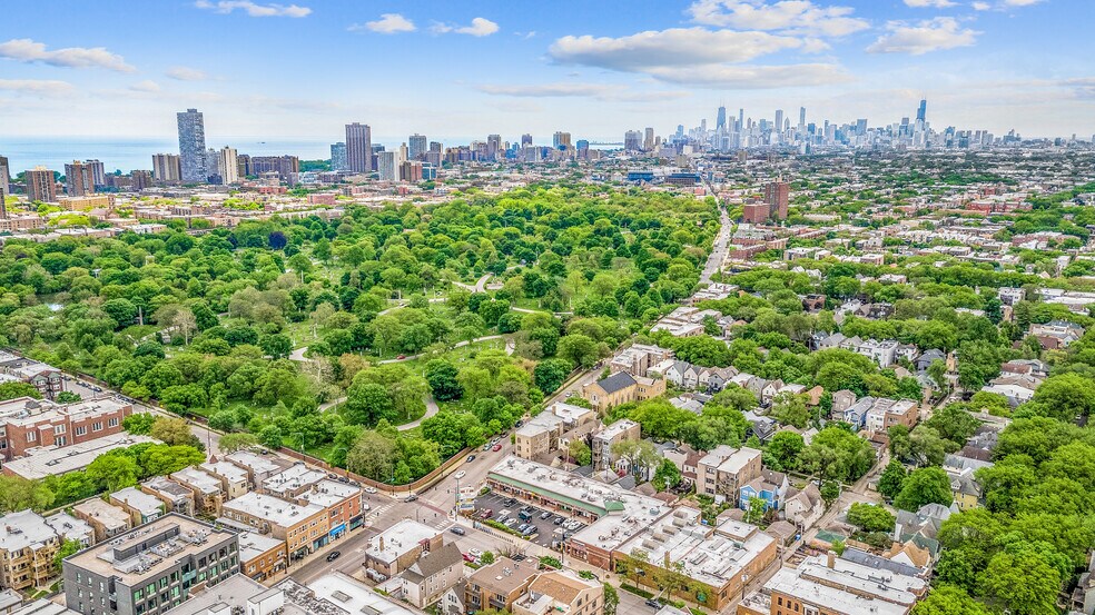 More Photos Of 1425-1441 W Montrose Ave, Chicago General Retail For Lease