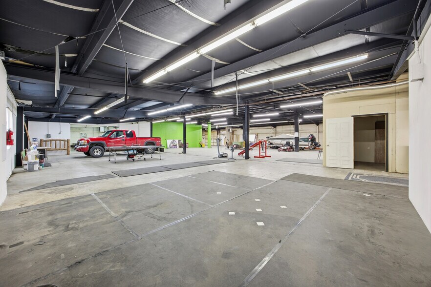 More Photos Of 217 Meridian Rd, Mapleton Warehouse For Sale
