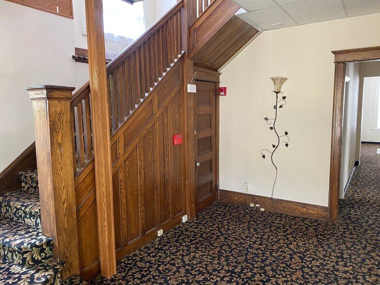 More Photos Of 298 Union St, Hackensack Office For Sale