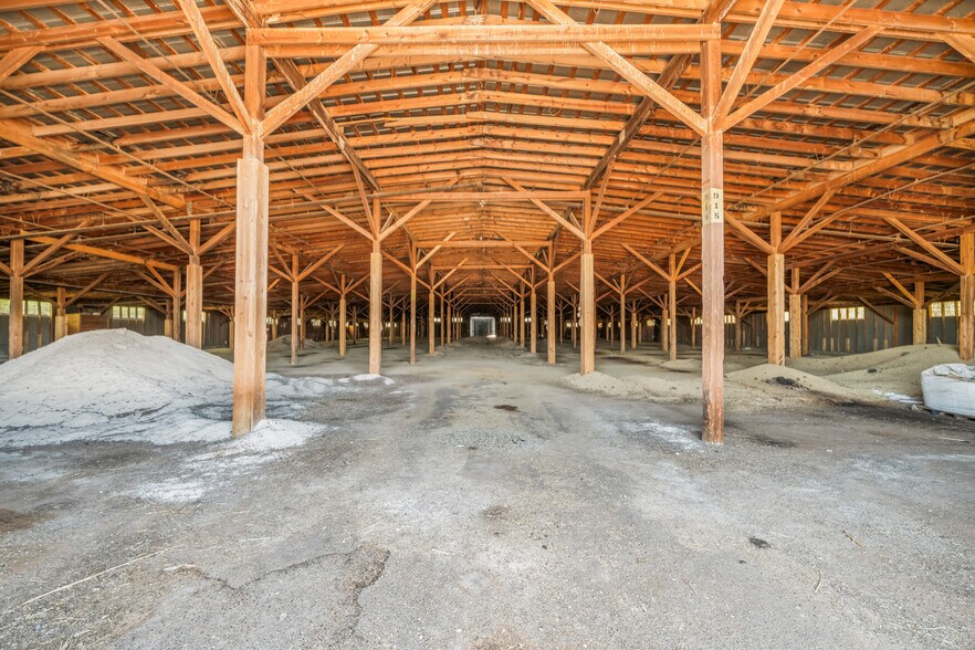 More Photos Of 901 Underwood Street, Littlefield Warehouse For Sale