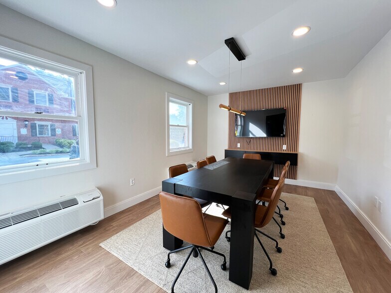 More Photos Of 109 E Evans St SW, West Chester Office For Lease