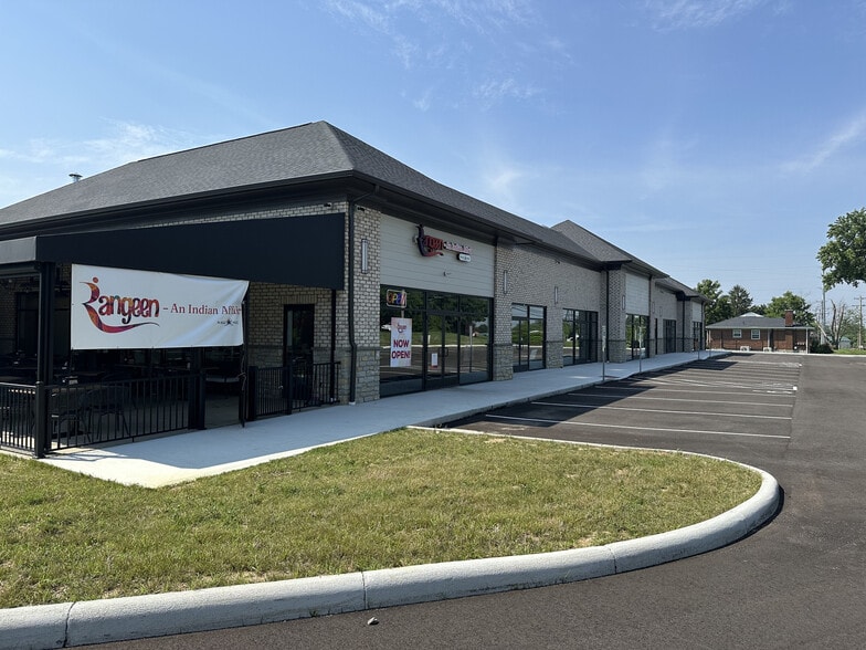 More Photos Of 9774 Cincinnati Columbus Rd, West Chester Storefront For Lease