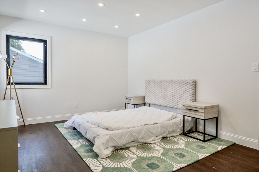 More Photos Of 776 Hempstead Ave, West Hempstead Specialty For Sale