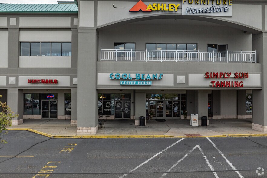 More Photos Of 635 Bay Ave, Toms River General Retail For Sale