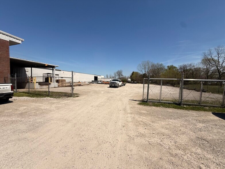 More Photos Of 211 Province St, Franklin Manufacturing For Lease
