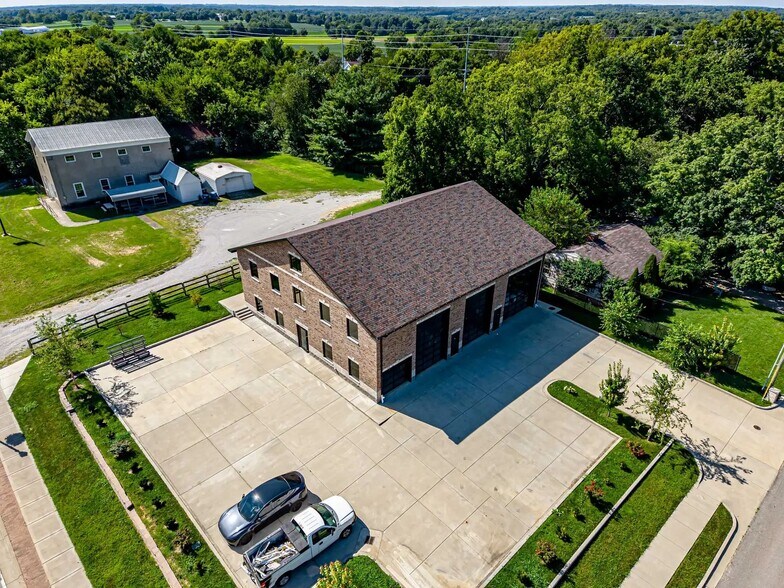 More Photos Of 7301 Shelbyville Rd, Simpsonville Flex For Sale