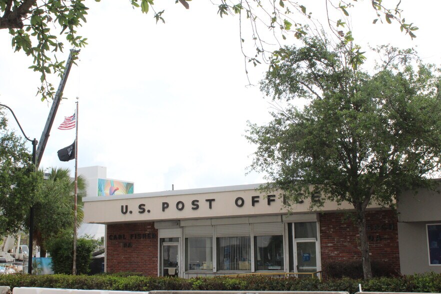 Primary Photo Of 1661 West Ave, Miami Beach Post Office For Sale