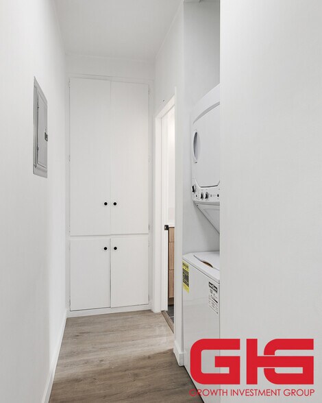 More Photos Of 1063 Justin Ave, Glendale Apartments For Sale