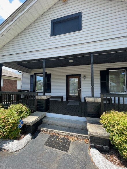 More Photos Of 217 Mocksville Ave, Salisbury Office Residential For Sale