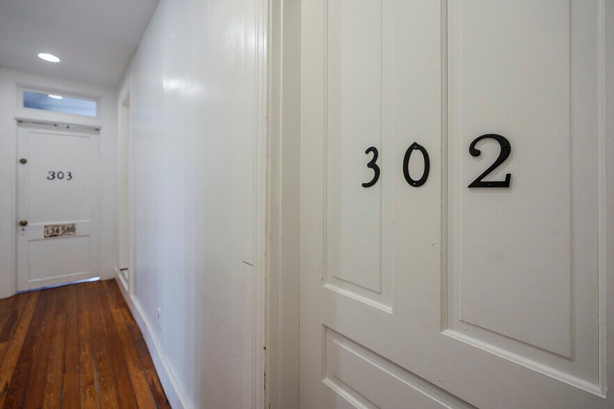 More Photos Of 199 E Loudon Ave, Lexington Office Residential For Sale