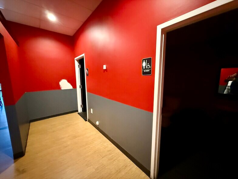 More Photos Of 11657 Lakeridge Pky, Ashland Unknown For Lease