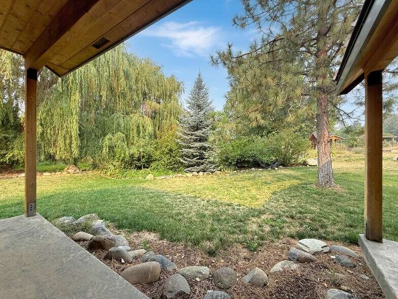 More Photos Of 37495 Boulder Flat Ln, Halfway Land For Sale