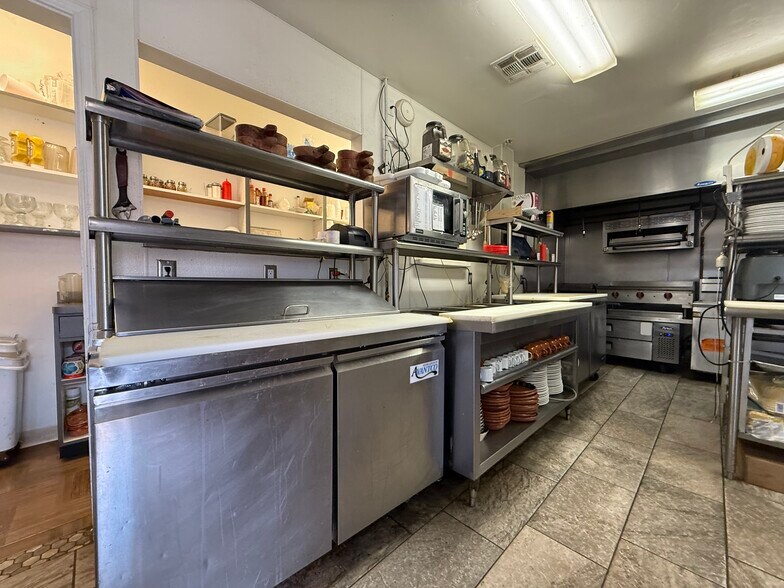 More Photos Of 109 E Corpening Ave, La Mesa Restaurant For Sale