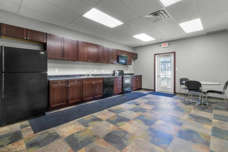 More Photos Of 695 Pro Med Ln, Carmel Medical For Sale