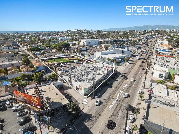 Primary Photo Of 401-411 Lincoln Blvd, Venice Restaurant For Lease