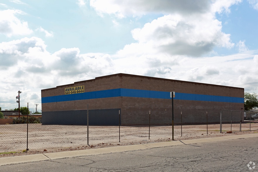 More Photos Of 1747 E 23rd St, Tucson Warehouse For Sale