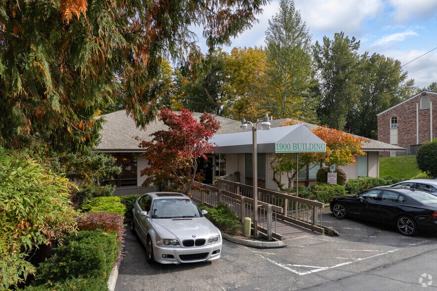More Photos Of 1900 116th Ave NE, Bellevue Medical For Lease