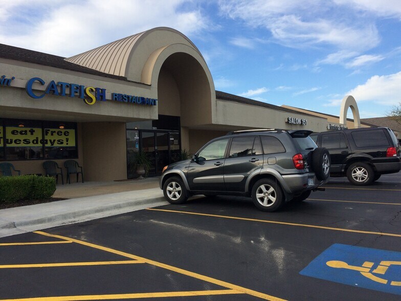 More Photos Of 1811-1861 S Ridgeview Rd, Olathe Unknown For Lease