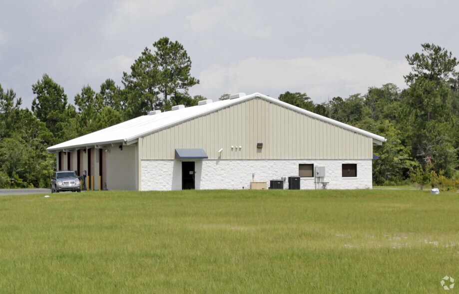 More Photos Of 1509 SW Century Gln, Lake City Warehouse For Lease