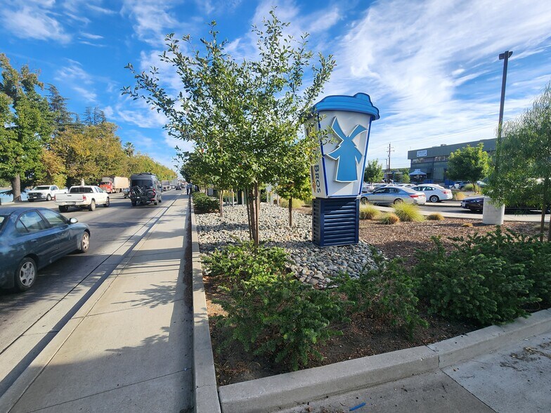 More Photos Of 1021 B St, Marysville General Retail For Sale