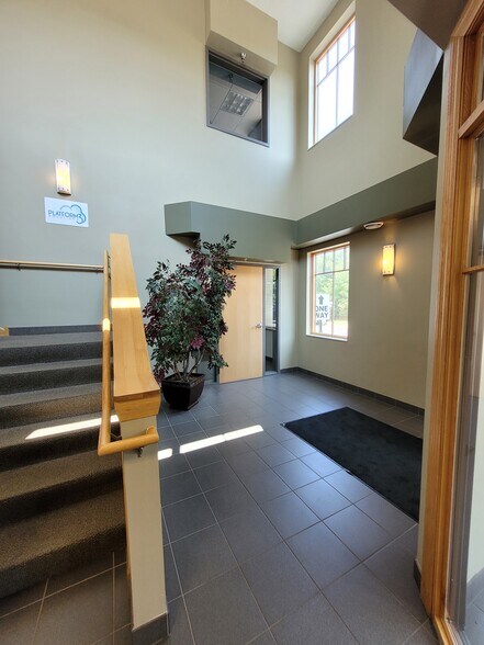 More Photos Of 10091 Dogwood St NW, Coon Rapids Office For Lease