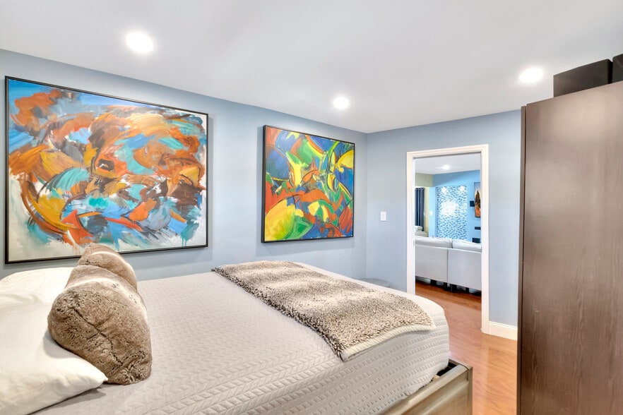 More Photos Of 901 N Ocean Blvd, Pompano Beach Hotel For Sale