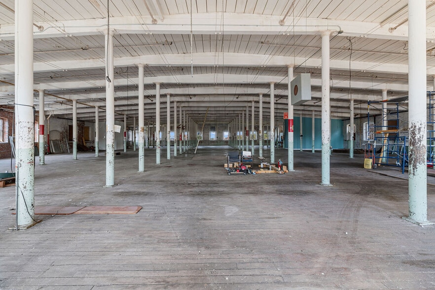 More Photos Of 28 Anawan St, Fall River Manufacturing For Sale