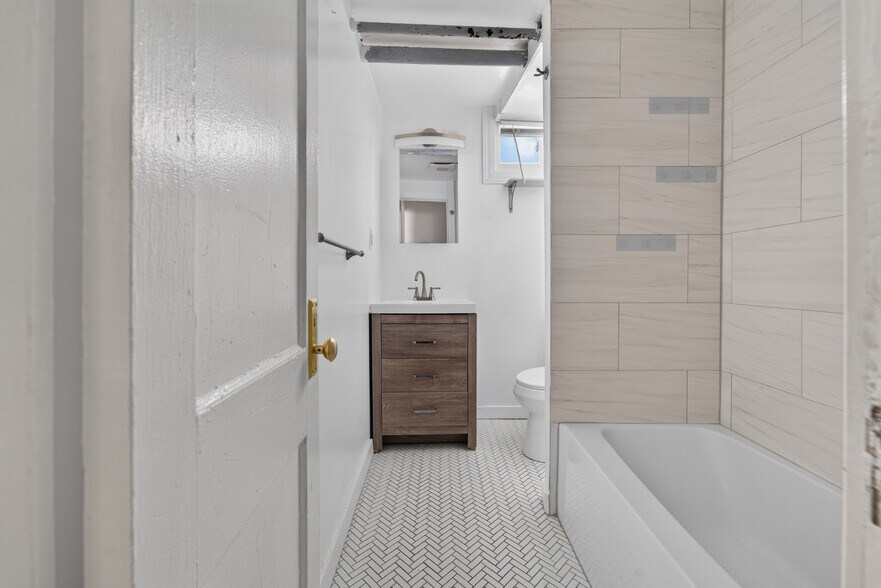 More Photos Of 328 Western ave, Albany Apartments For Sale