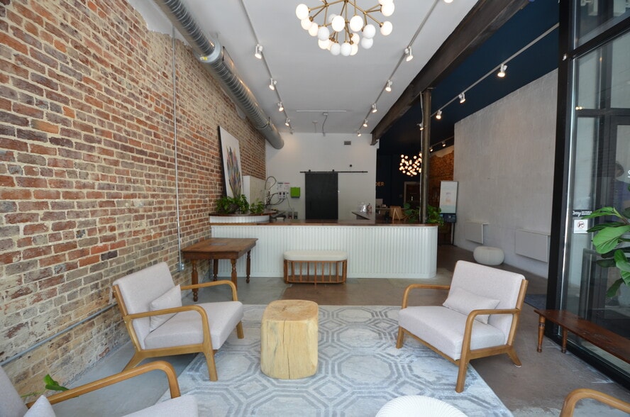 More Photos Of 515 S Elm St, Greensboro Storefront Retail Office For Lease