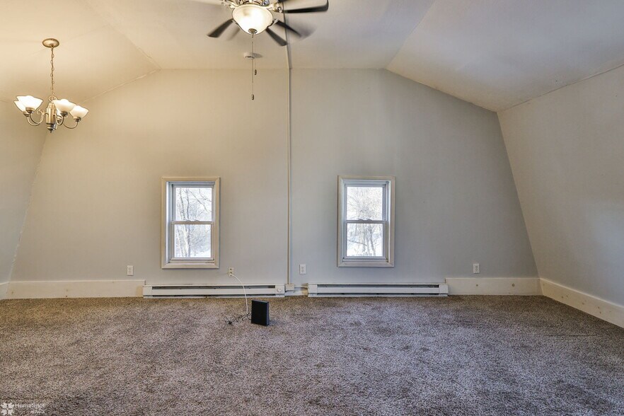 More Photos Of 38 W Central Ave, Bangor Apartments For Sale