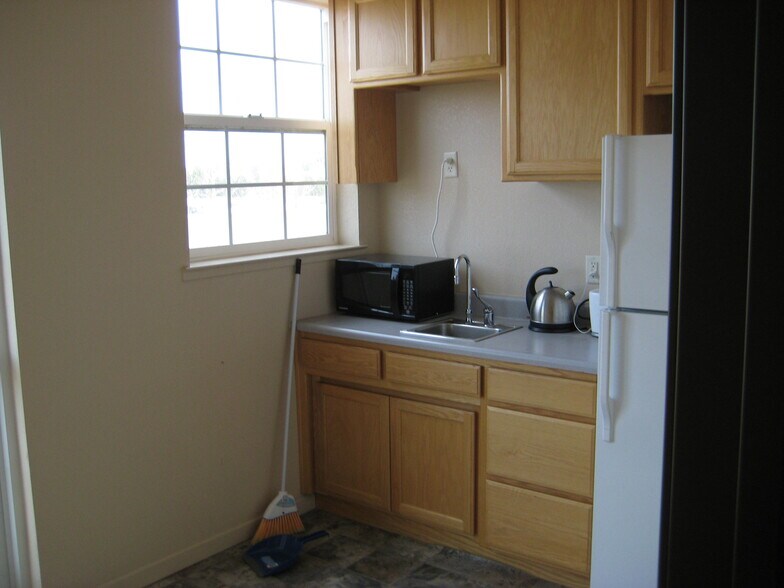 More Photos Of 1245 Tharp Rd, Yuba City Office For Lease