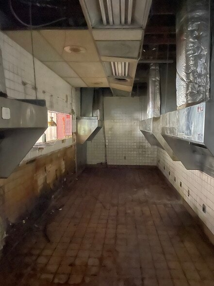 More Photos Of 3352 15th Avenue Blvd SE, Conover Restaurant For Sale