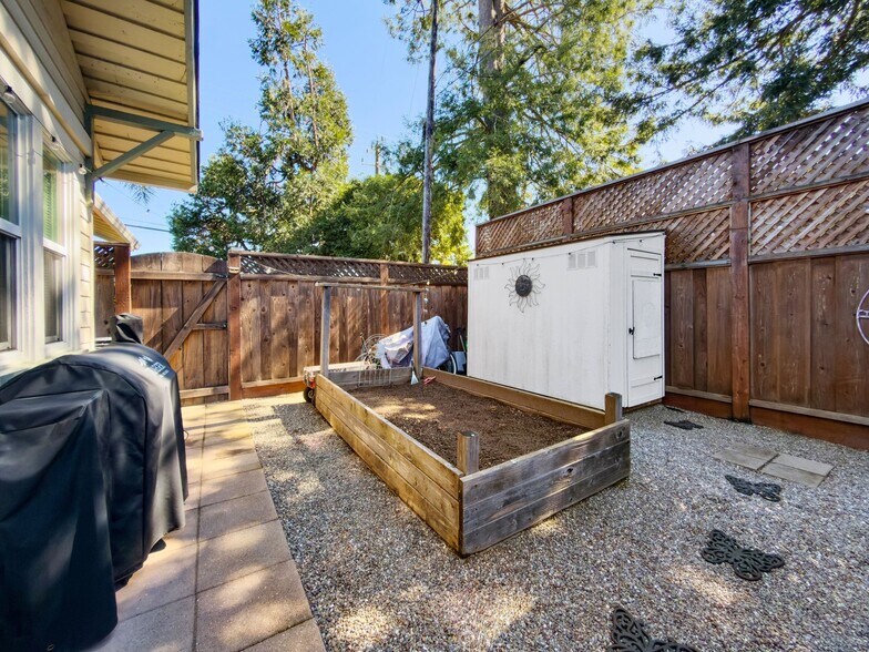 More Photos Of 420 Capitola Road Ext, Santa Cruz Apartments For Sale