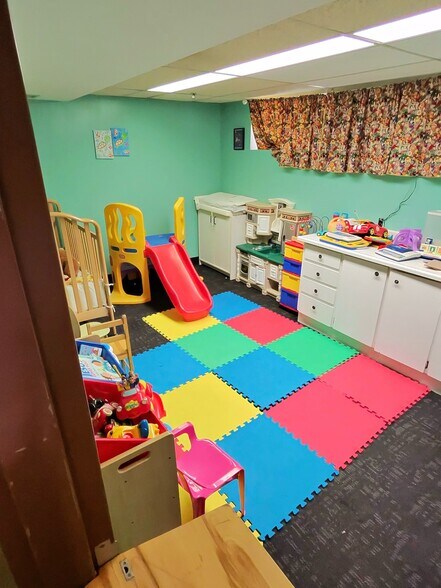 More Photos Of 261-301 Port Union Rd, Toronto Storefront For Lease