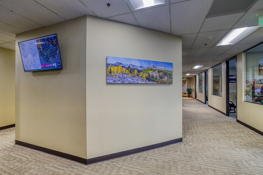 More Photos Of 3300 S Parker Rd, Aurora Office For Lease