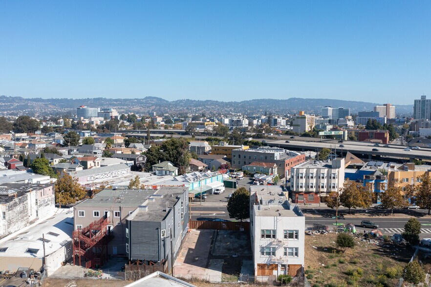 More Photos Of 2321-2323 San Pablo Ave, Oakland Warehouse For Sale