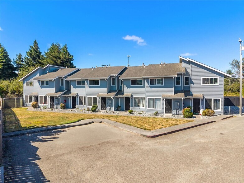 Primary Photo Of 275 9th St, Fortuna Apartments For Sale