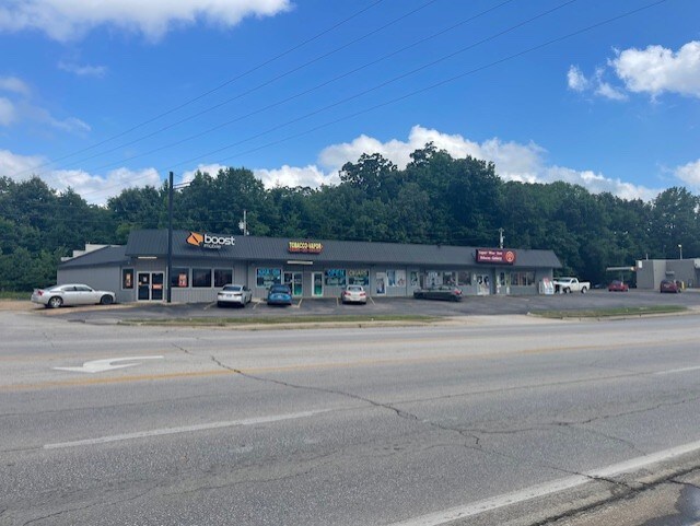 More Photos Of 200 S Westwood Blvd, Poplar Bluff Restaurant For Lease